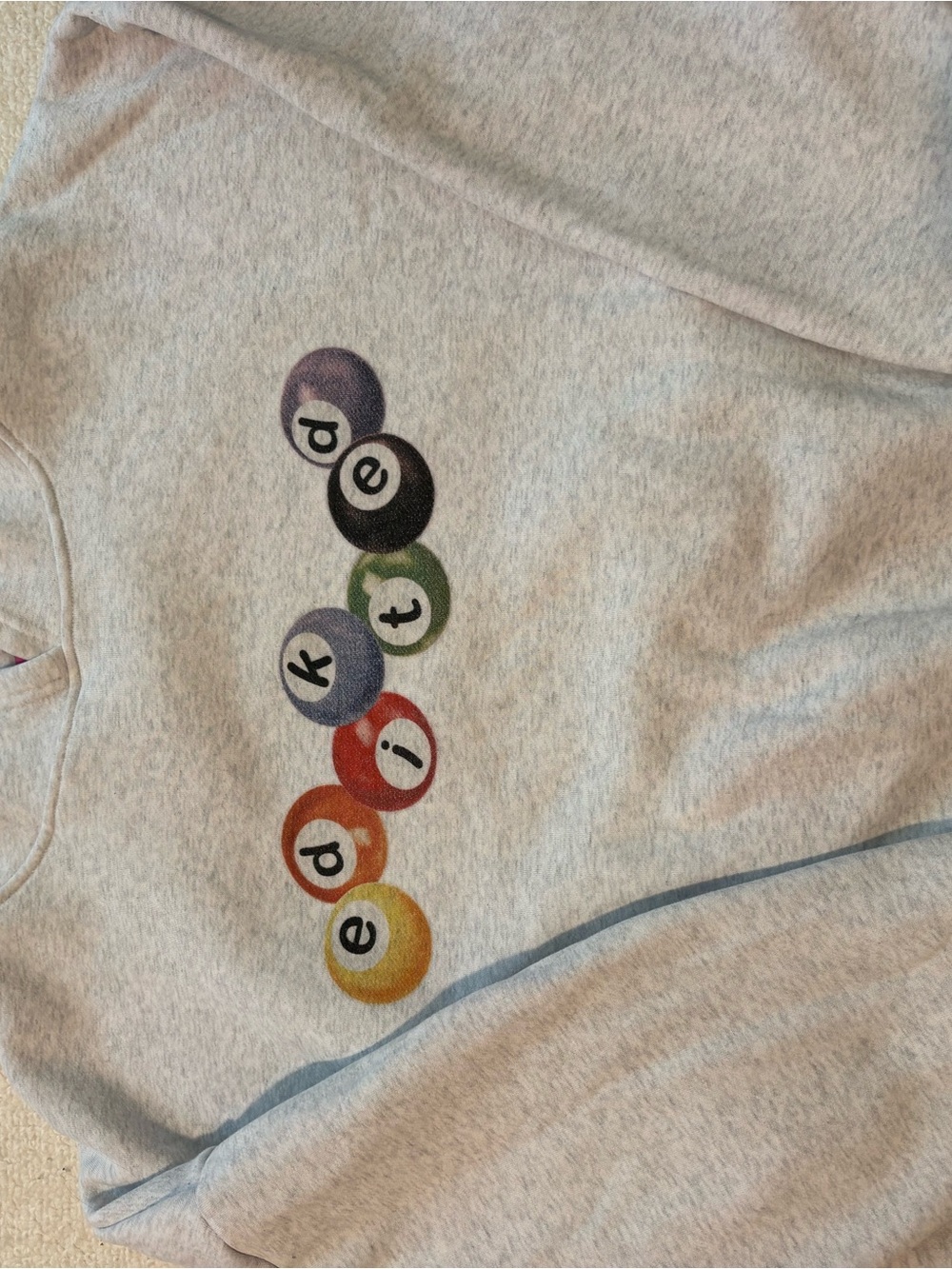 Edikted Light Gray Graphic Sweatshirt with Colorful Billiard Ball Design